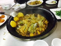 大锅清江鱼-屯老二农家铁锅炖·行业领军者(梅江店)