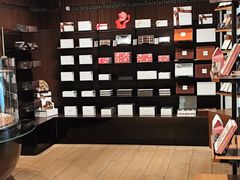 -Laderach 莱德拉(上海环贸iapm店)