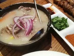 手抓羊肉-阿里家·新疆烤肉酒場 by MIG