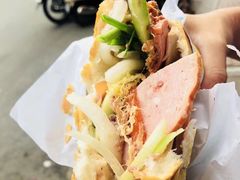 -Bánh Mì Huynh Hoa