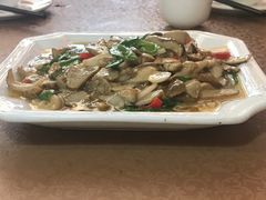 清炒野生牛肝菌-苍洱春饭店