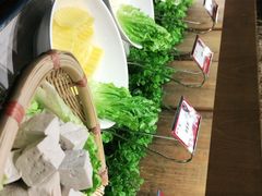 -野山舂·贵州现舂酸汤火锅(鸿通城店)