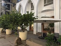 -洪小鹏生活美学馆(领SHOW天地店)