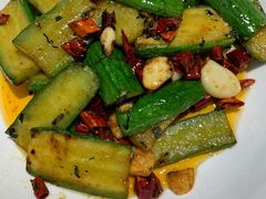 紫苏小黄瓜-费大厨辣椒炒肉(黄兴中心广场店)