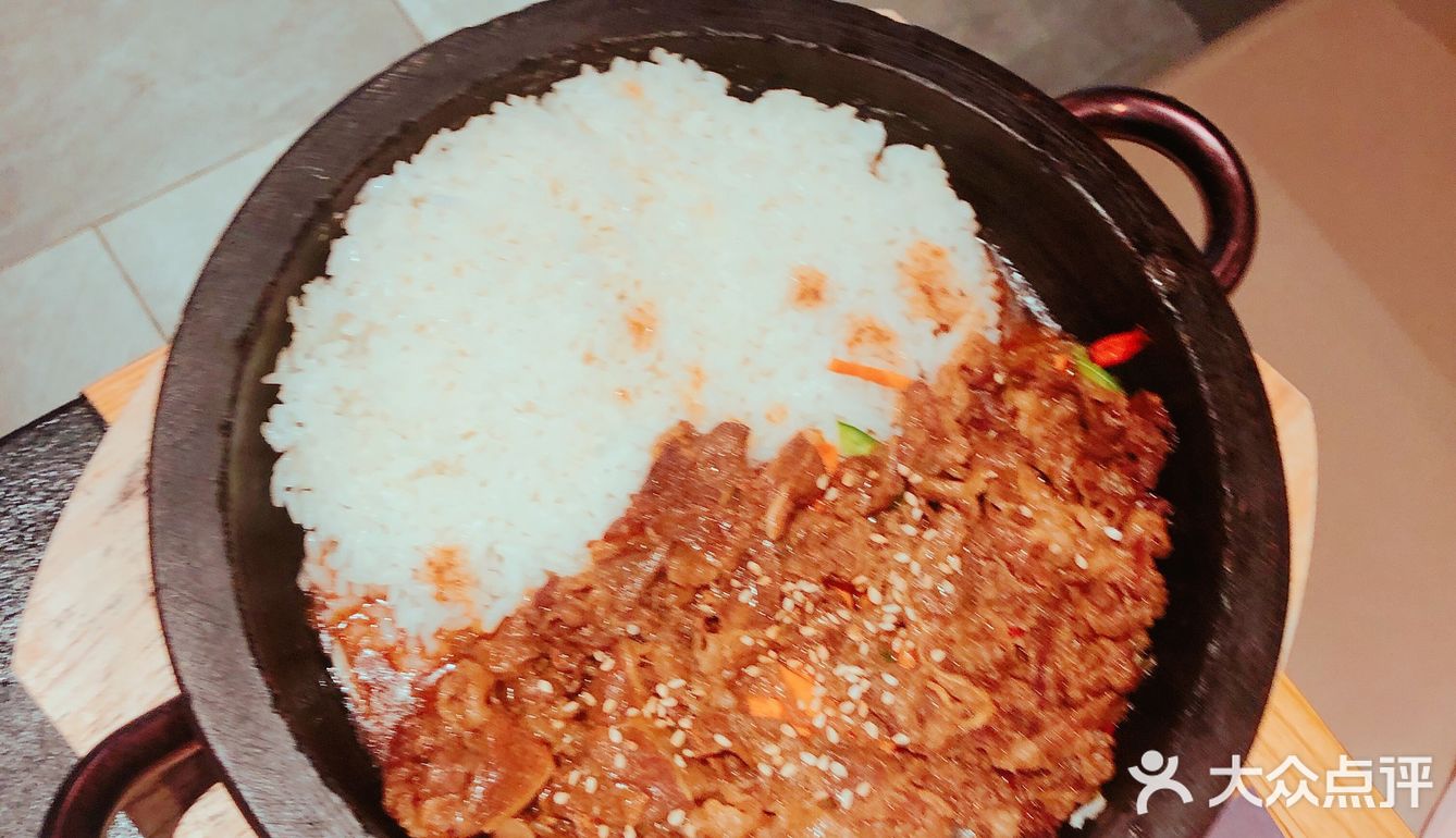 说说前菜吧分量很多 青菜吃完了还会上 两个吃足足饱了