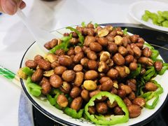 -虾弄弄海派小龙虾·牛羊蝎子火锅