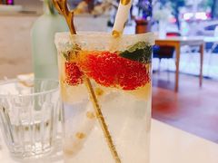 白富美荔枝气泡果饮-伊斯坦布尔土耳其清真咖啡餐厅