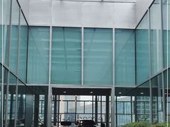 -杭州中升之星奔驰4S店(滨江店)