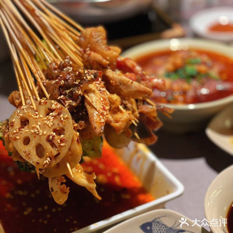 深圳跷脚牛肉领导者｜冯四孃开到国贸商圈啦！