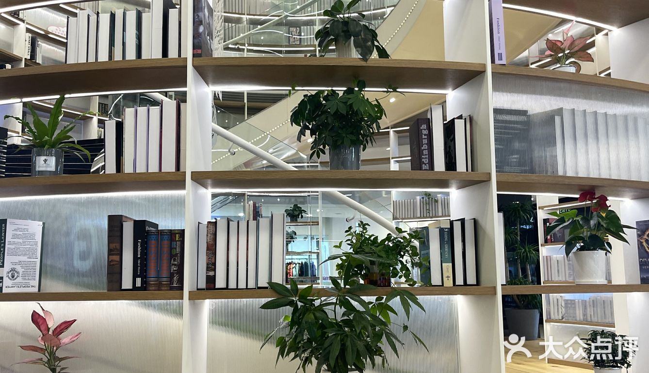 中大国际西安本土品牌商场西安人都爱逛!