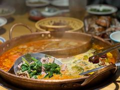 -洱火云南酸菜牛肉火锅(石景山当代商城店)