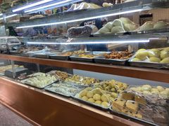 面包甜点陈列柜-护国寺小吃(左家庄店)