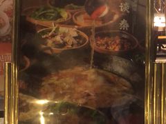 -老街烧烤大排档·地道湖北菜·龙虾馆(汉口火车站店)