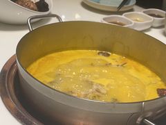 -洪氏嗨捞·猪肚鸡火锅(阳光天地店)