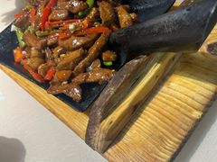 -老码头黑皮肘子锅包肉(赣水路店)