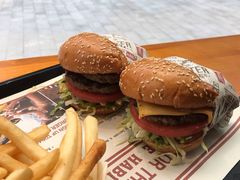 -The Habit Burger Grill 哈比特汉堡(复兴soho店)