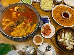 -喇喇排骨火锅·传统韩式脊骨汤(望京西园总店)