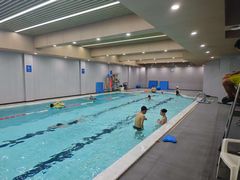 -蓝海豚游泳俱乐部(南京西路店)