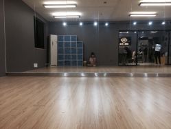 点击看大图 -STAR舞蹈工作室