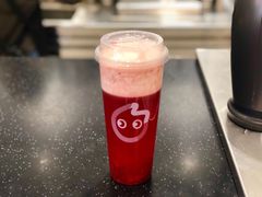 奶霜草莓果茶-CoCo都可(天虹广场)