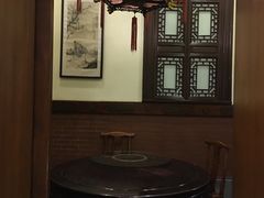 -梅龙镇酒家(南京西路总店)