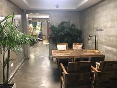 大堂-HIGH FIVE哈福手工汉堡(桂林路店)