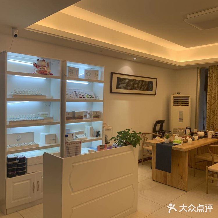到之后商家就会出来接的！