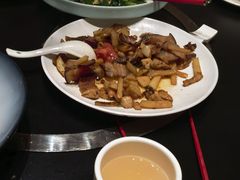 -老唐三下锅 ·张家界地标美食(溪布街店)