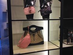 -CHANEL(恒隆广场店)
