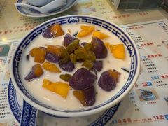 -广信牛奶甜品世家(台东店)