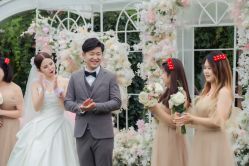 -深白婚纱艺术馆(王府壹号店)