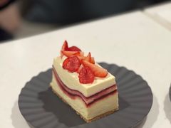 -潮一不贰·法式甜品·生日蛋糕·西式简餐(外滩店)