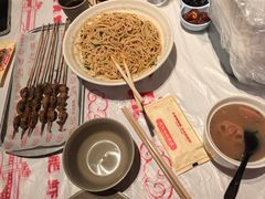 -肥肥虾庄·金牌油焖大虾(汉街SKP店)
