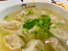 -南城香·饭香串香馄饨香(红军营店)