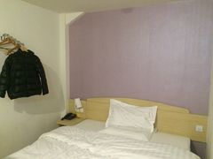 客房&nbsp;-7天连锁酒店(上海徐家汇龙华路地铁站店)