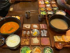 -银米·云南传统过桥米线(双廊黑金冠店)