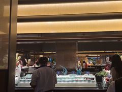 -钱小奴海鲜自助黑金店(杭州滨江龙湖店)