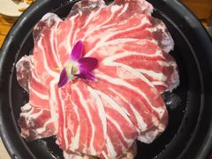 -老牌坊云南鱼豆花火锅(爱建店)