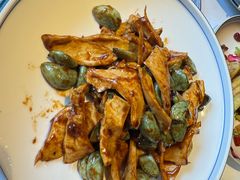 -八府香鸭·啫啫煲(华山路店)