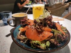 烟熏三文鱼杂菌沙拉-BE BRIGHT KITCHEN(正佳广场店)