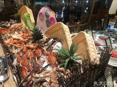 -大中华希尔顿酒店-念自助餐·嗨啤·小龙虾