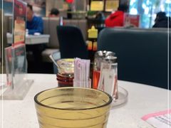 -香港新发烧腊茶餐厅(水围店)