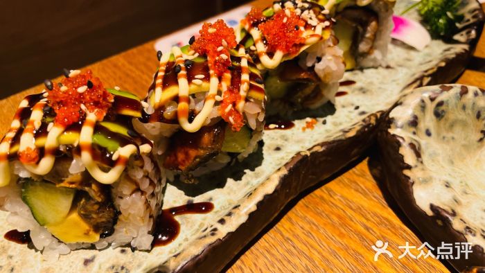 渔井食堂(新洲店)牛油果鳗鱼卷图片