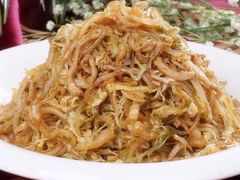 酸菜粉丝-虹海圣肉饼店家常菜馆