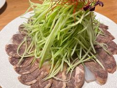 芝麻牛肉-山楂树融合菜餐厅
