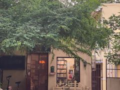 -荒岛书店(黄县路店)