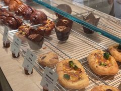 -VERIE BAKEHOUSE