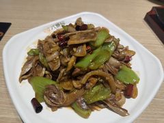 -六泰居·尔滨地标·东北菜(黄河路店)