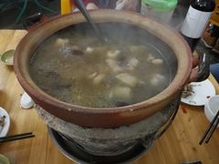 阳山鸡肉煲-广宁炭炉鸡煲·富临门饭店
