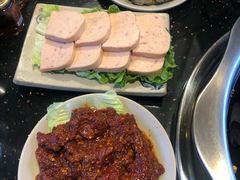 -茅草房·河畔园林火锅